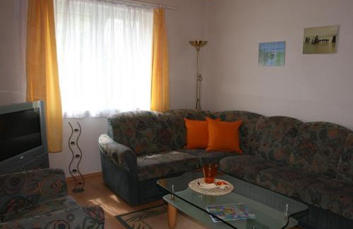 Alt Gaarz House | Ferienhaus "Kleiner Schoner"