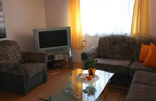 Alt Gaarz House | Ferienhaus "Kleiner Schoner"