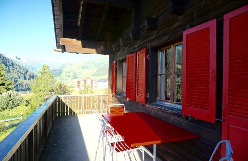Sedrun Apartment | Ferienhaus Kuster