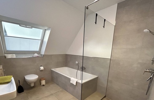 Dingden House | Ferienhaus Landblick Inklusive Hot Tub und Infrarotsauna