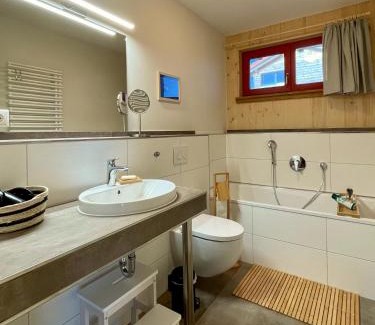 Oberhof House | Ferienhaus LebenPUR Bio-Ferienhaus aus Holz