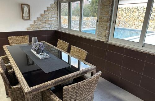 Vilanija House | Ferienhaus Marija mit Pool