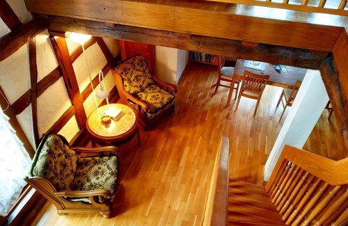 Waldbrunn House | Ferienhaus Marré - mit Grill, Feuerstelle und Gartensauna