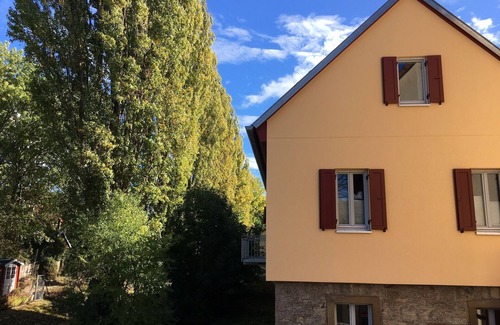 Ochsenfurt Apartment | Ferienhaus mit Balkon und Garten