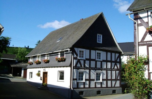 Elsoff Apartment | Ferienhaus Mittelhof 14 - Gemütliches Ferienhäuschen im Kreis Siegen-wittgenstein