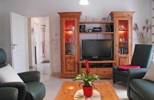 Ostseebad Baabe Apartment | Ferienhaus Morgenstern in Baabe mit Kamin und Garten