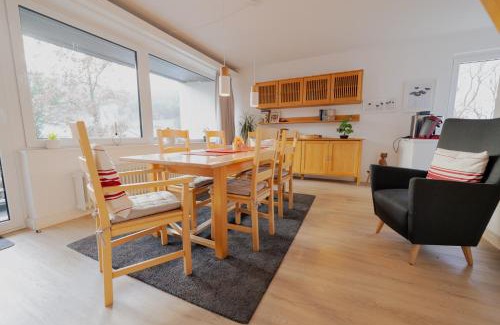 Hemfurth-Edersee Apartment | Ferienhaus Schöne Aussicht Ferienwohnung Rot