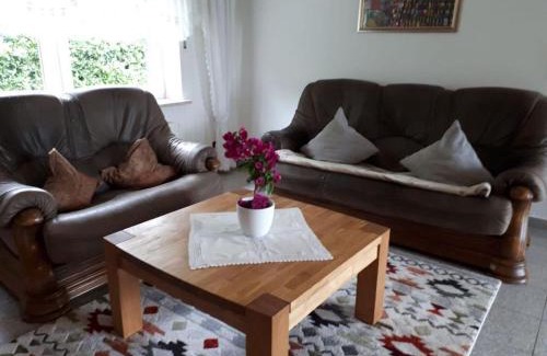 Losheim am See Apartment | Ferienhaus Sonnenhang