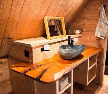 Lutzelfluh House | Ferienhaus Spycher im Emmental