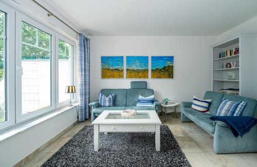 Lobbe House | Ferienhaus "Stella Olivia"