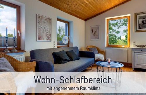 Steinberg House | Ferienhaus Töpferhaus - strandnah, haustierfreundlich, optimal für Workation, Kaminofen, Garten, für Paare und Alleinreisende