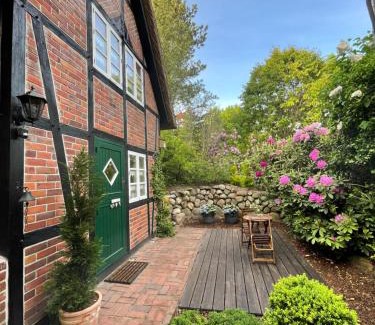 Sankt Dionys House | Ferienhaus unter Reet im Heidedorf Sankt Dionys bei Lüneburg