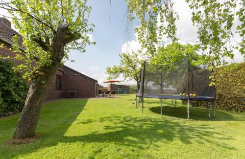 Hesel House | Ferienhaus Waldblick, 35209