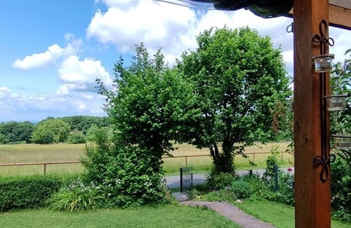 Pfalzfeld House | Ferienhaus Waldhäuschen - vacation home, shower, WC, 1 bedroom