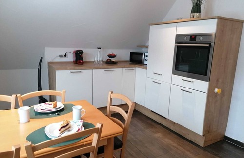 Eslohe Apartment | Ferienhaus Weitblick, 170 qm, 5 Schlafräume, Terrasse, Max. 10 Personen