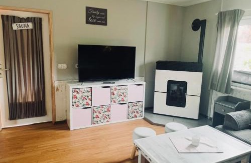 Meschede House | Ferienhaus "Zauberwald" mit Pelletofen & Sauna