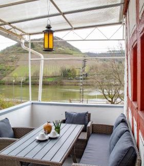 Karden House | Ferienhaus zum Kompeskopf - mit Moselblick