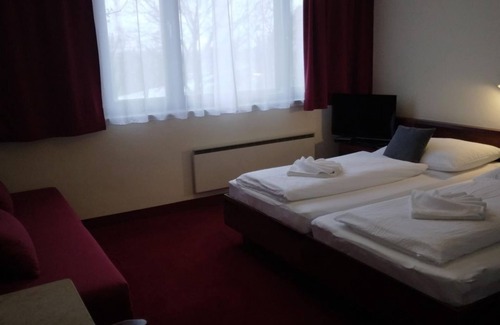 Podersdorf am See Bed & Breakfast | Ferienherbergen S. u. J. Zeisz - Double room with shower, WC, 1-2 nights