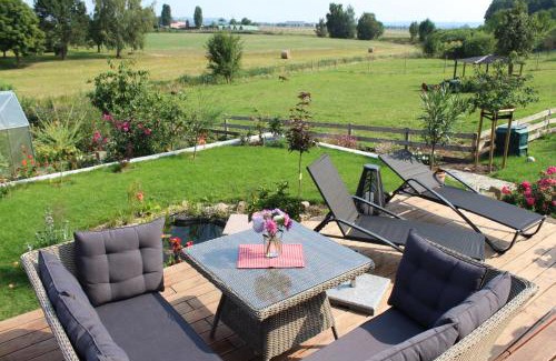 Meissen Apartment | Ferienhof Gräfe - 3-Seiten Hof mit großem Garten, Pool & Sauna