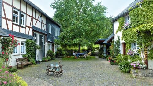 Dommershausen Apartment | Ferienhof Mies