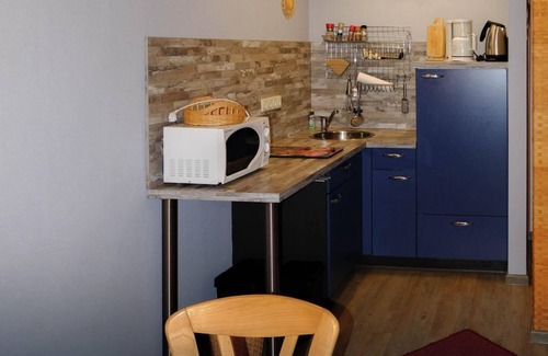 Hockendorf Apartment | Ferienhof Näcke with braiding workshop - apartment/apartment, shower, WC
