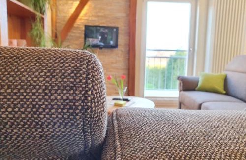 Korkwitz Apartment | Ferienhof SchilfMeer - Fewo "Heuboden"