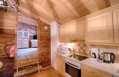 Mayrhofen Apartment | Ferienhof Talaste - Naturparadies Inmitten der Zillertaler Alpen - Fewo Isabella