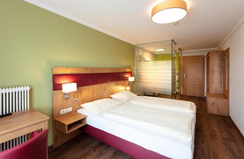 Neumarkt am Wallersee Hotel | Ferienhotel Herzog