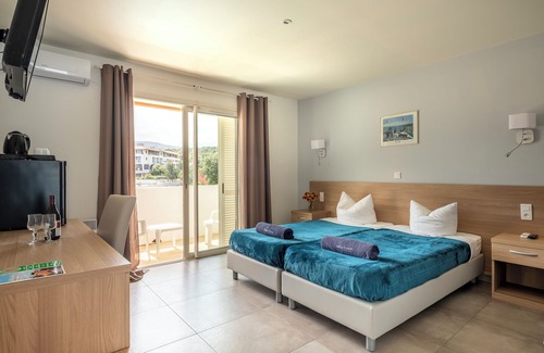 Aregno Hotel | Ferienhotel Maristella