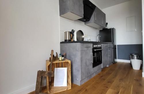 Dannenfels House | Ferienloft Ottos Werkstatt mit Saunafass
