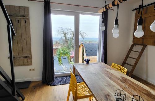 Dannenfels House | Ferienloft Ottos Werkstatt mit Saunafass