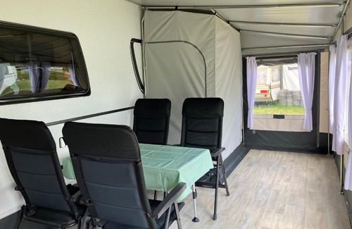 Alt Zeschdorf Other | Ferienunterkunft Mietwohnwagen mit Dusche und WC Typ Storch