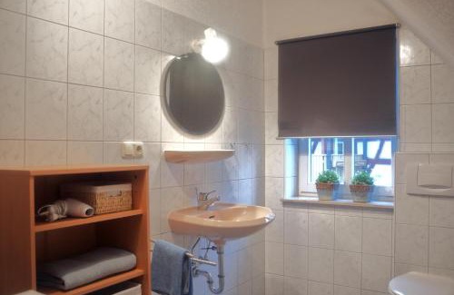 Bischofsheim an der Rhon Apartment | Ferienwohnung blaues Haus