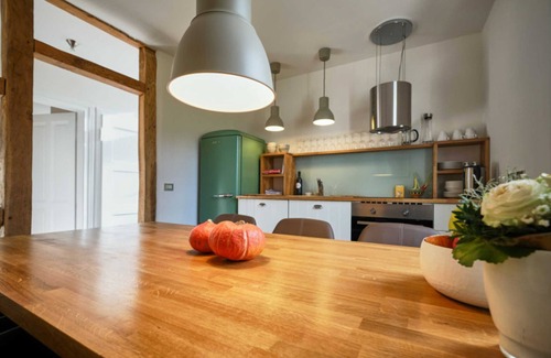 Neunkirchen-Seelscheid Apartment | Ferienwohnung im Denkmalgeschützten Fachwerkhof - Haus in Bewegung - Denkmalgeschützter Fachwerkhof