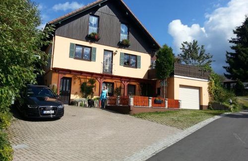 Schmiedefeld am Rennsteig Apartment | Ferienwohnung Ritter