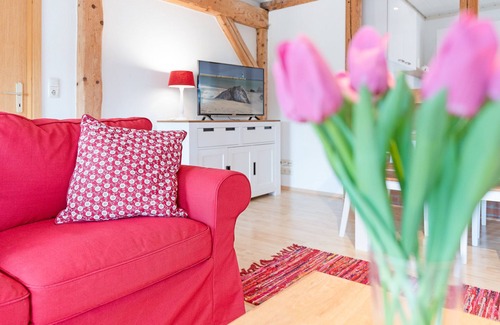 Blekendorf Apartment | Ferienwohnung Über den Feldern mit Balkon in der Holsteinischen Schweiz