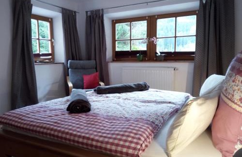 Ramsau Apartment | Ferienwohnung Waldhäusl