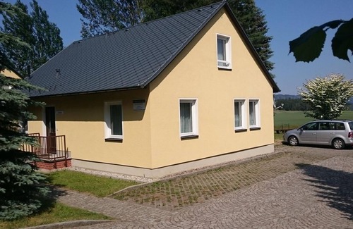Reinhardtsdorf-Schoena Apartment | Ferienwohnung "rübezahlstiege", 2 Schlafräume - Ferienhaus Kaiserkrone