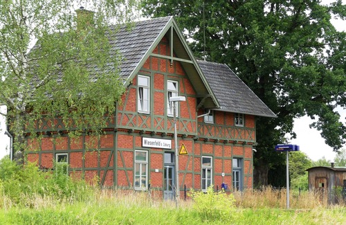 Meeder Apartment | Ferienwohnung im Historischen Ehemaligen Bahnhof