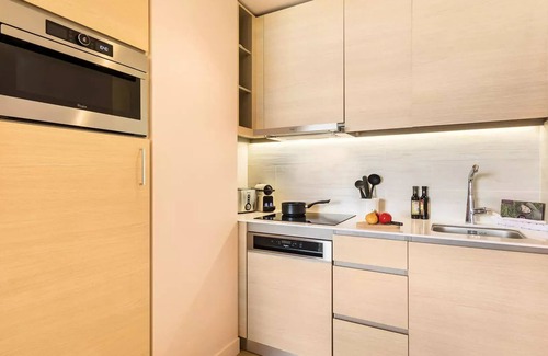 Bailly-Romainvilliers Apartment | Ferienwohnung Garden VIP 2 Personen