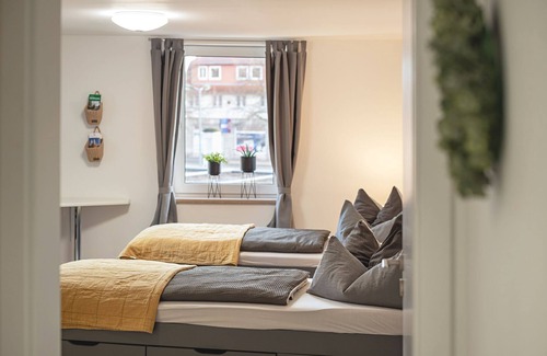 Mühlhausen Apartment | Ferienwohnung für 2 Pers., mit Eigener Küche & Bad. Wlan + Parkplatz Kostenlos