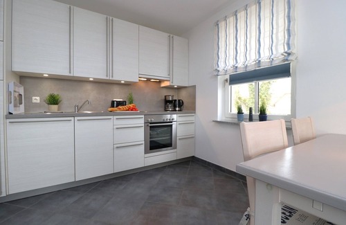 Althagen Apartment | Ferienwohnung mit Boddenblick und 2 Balkonen, Direkt am Ahrenshooper Hafen