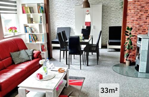 Mylau Apartment | Ferienwohnung "Blick Mylau" - Nähe Freizeitpark Plohn & weltgrößter Ziegelsteinbrücke