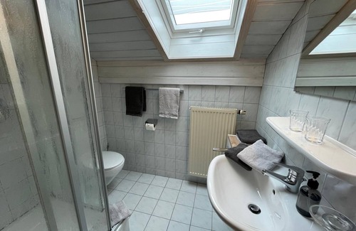 Konigssee Apartment | Ferienwohnung Watzmann, 1 bis 2 Personen, 34 qm, Balkon, Mansardenwohnung