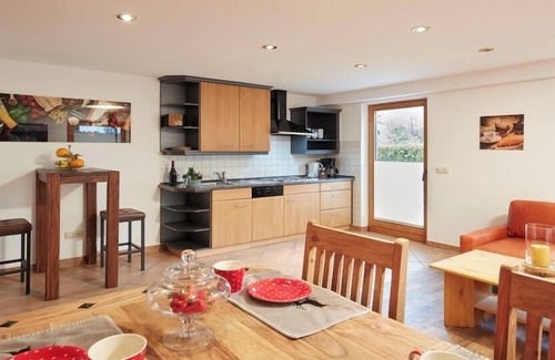 Unterschonau Apartment | Ferienwohnung Kehlsteinblick, 1-2 Personen, 50qm, 1 separates Schlafzimmer, Terrasse