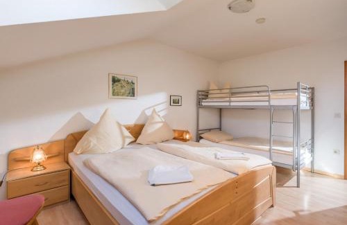 Oberaudorf Apartment | Ferienwohnanlage Oberaudorf F8 mit Hallenbad und Sauna