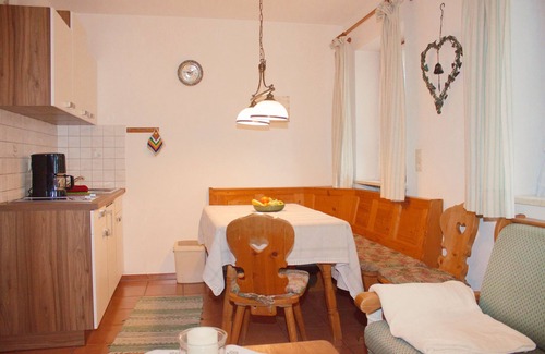 Hohenaschau im Chiemgau Apartment | Ferienwohnung I° "Talstüberl" mit extra Schlafzimmer und Terrasse, 34 qm