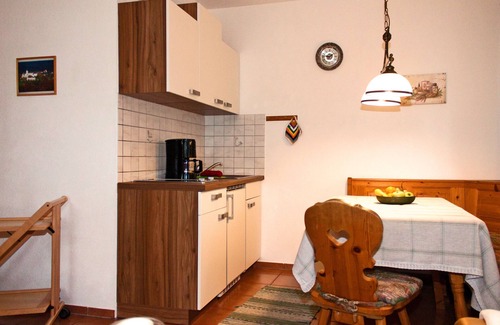 Hohenaschau im Chiemgau Apartment | Ferienwohnung I° "Talstüberl" mit extra Schlafzimmer und Terrasse, 34 qm