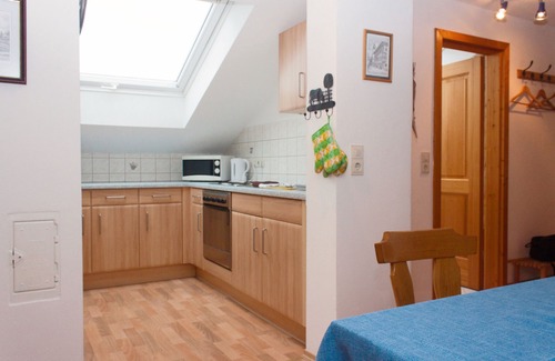 Hohenaschau im Chiemgau Apartment | Ferienwohnung II° "Bergstüberl" mit extra Schlafzimmer und Balkon, 60 qm