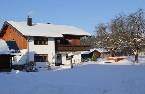 Frasdorf Apartment | Ferienwohnung 1-3 Personen, 55 qm, Süd-Ostbalkon, 1 Schlafzimmer, Wohnküche, SAT-TV